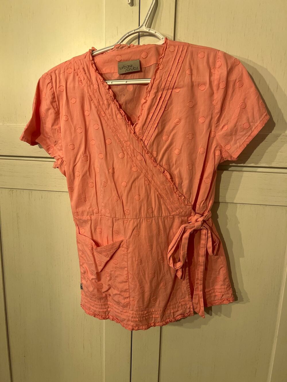 Urbane Scrubs Mock Wrap Top Women’s Small Pink Swiss Dot Tie Back Cotton Blend